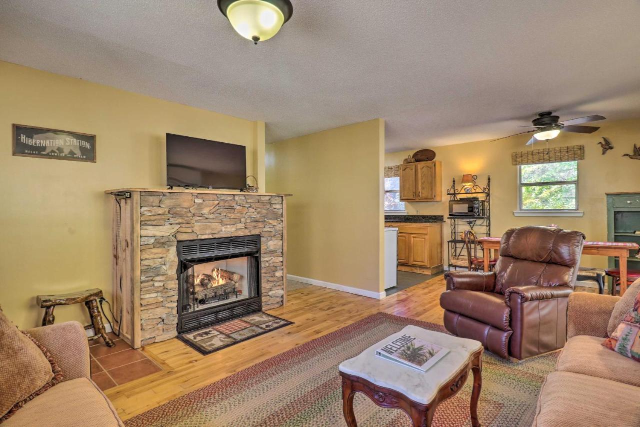 Creekside Retreat With Deck, 18 Miles To Wolf Ridge Villa Weaverville Exterior photo