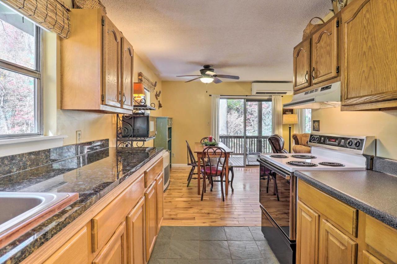 Creekside Retreat With Deck, 18 Miles To Wolf Ridge Villa Weaverville Exterior photo